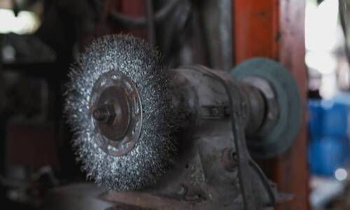 Jakie są najczęstsze objawy zużycia sprzęgieł hydrokinetycznych i kiedy warto je zregenerować?