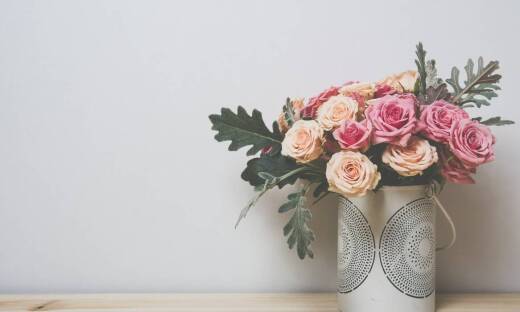 Jak wybrać odpowiednie sztuczne kwiaty do dekoracji z floretami florystycznymi?