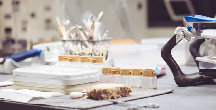 Dlaczego warto wybierać doświadczonych specjalistów w dziedzinie protetyki?