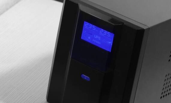 Zasady bezpieczeństwa przy korzystaniu z zasilaczy awaryjnych UPS