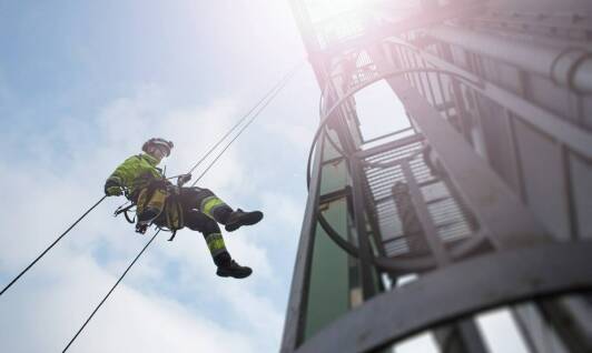 Zestawy krążnikowe: jak wpływają na redukcję emisji CO2 w przemyśle?