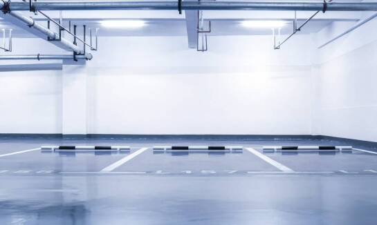Bezpieczeństwo użytkowania platform parkingowych zależnych – kluczowe aspekty