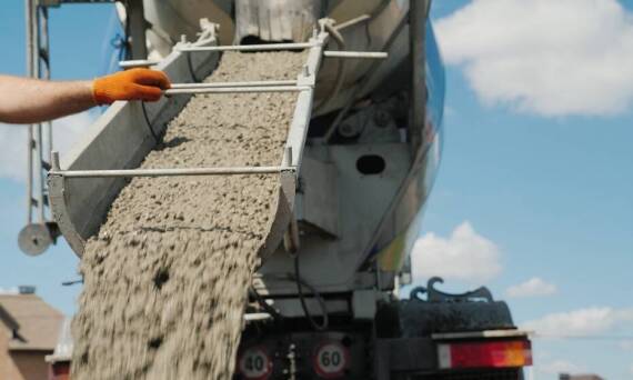 Jak zapewnić sobie stałe dostawy betonu na plac budowy?