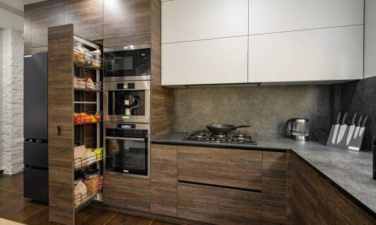 Co warto wiedzieć przed zamówieniem kuchni do zabudowy?