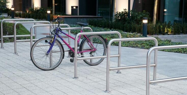 Jak barierki kompozytowe mogą poprawić estetykę przestrzeni miejskiej