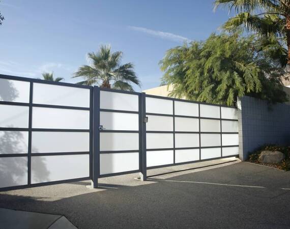 Zastosowanie systemów automatycznych w nowoczesnych bramach i ogrodzeniach