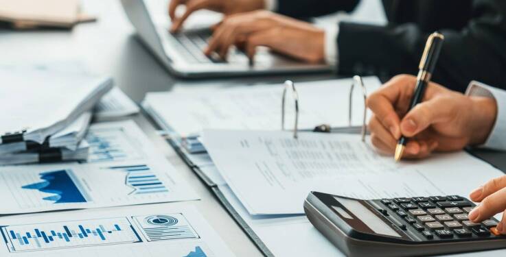 Jak usługi księgowe wspomagają rozwój spółek cywilnych i jawnych?