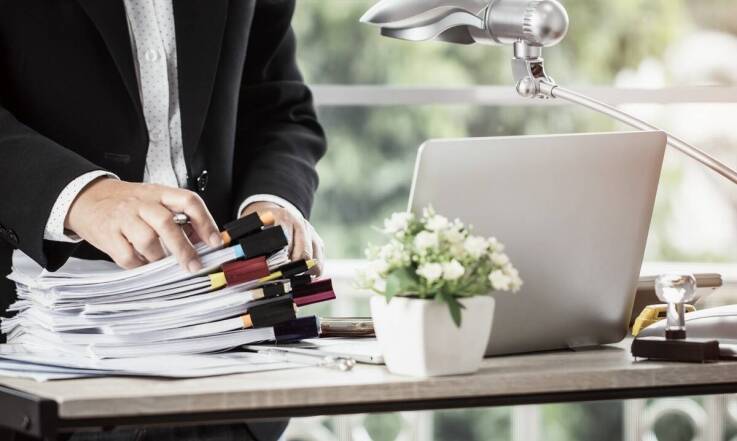 Kiedy warto skonsultować się z prawnikiem w sprawach karnych?