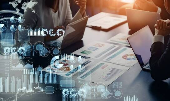 Jakie korzyści płyną z obsługi kadrowej i płacowej przez księgowego w Bydgoszczy?