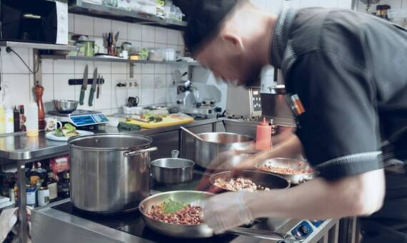 Znaczenie szybkiej reakcji serwisu na zgłoszenia awarii w gastronomii