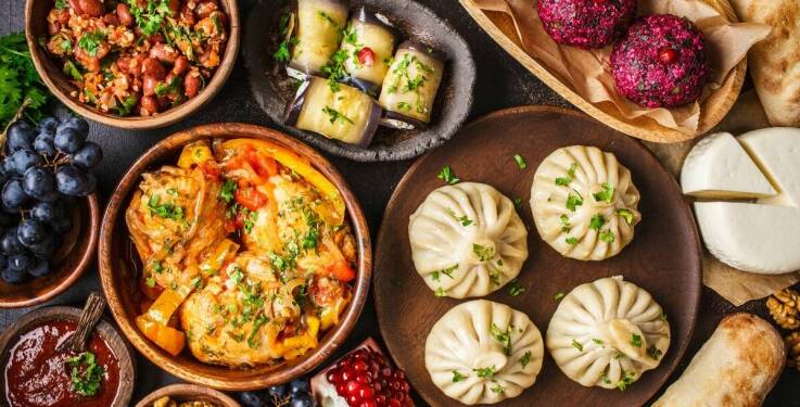 Wegetariańskie potrawy polskie: jak zamówić je na wynos w restauracji?