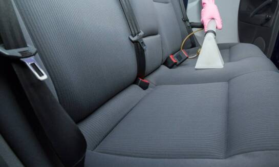 Kompleksowe czyszczenie wnętrza samochodu – jak auto detailing ełk w tym pomaga?