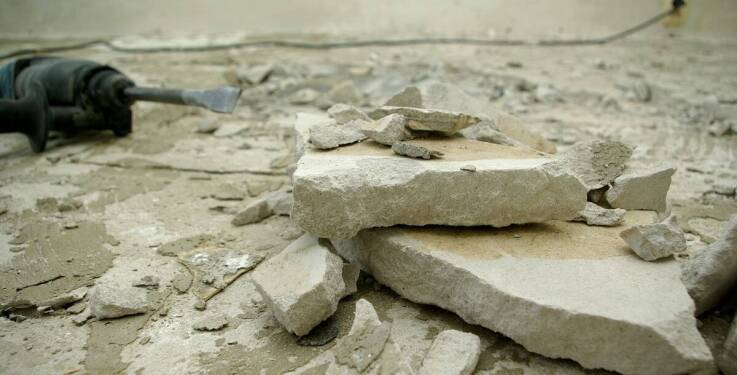 Jakie są kluczowe cechy betonu z recyklingu w kontekście trwałości?