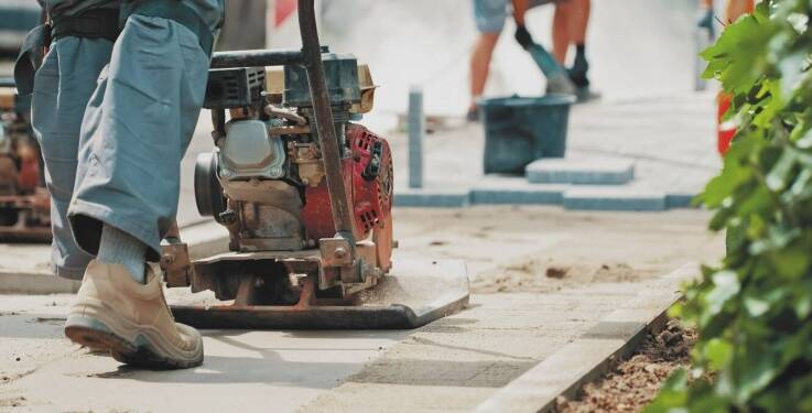 Jak wybrać odpowiednią galanterię betonową do swojego projektu?