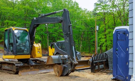 Wpływ wynajmu minikoparki na koszty realizacji projektów budowlanych