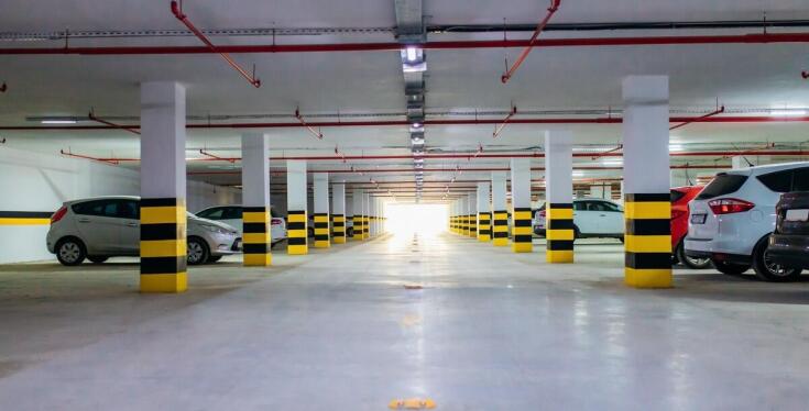 Bezobsługowe systemy poboru opłat: Wygoda i efektywność w zarządzaniu parkingami