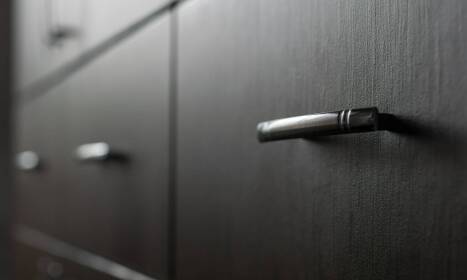 Jak odpowiednia gałka do drzwi wewnętrznych może odmienić wygląd pomieszczenia?
