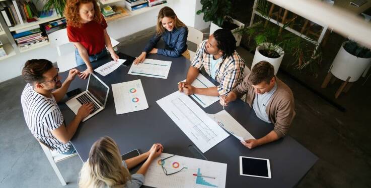Jak platforma HR integruje się z systemami motywacyjnymi?