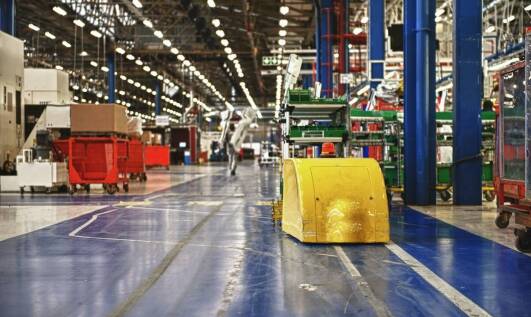 Posadzki elektrostatyczne esd – kluczowe aspekty w projektowaniu obiektów technologicznych