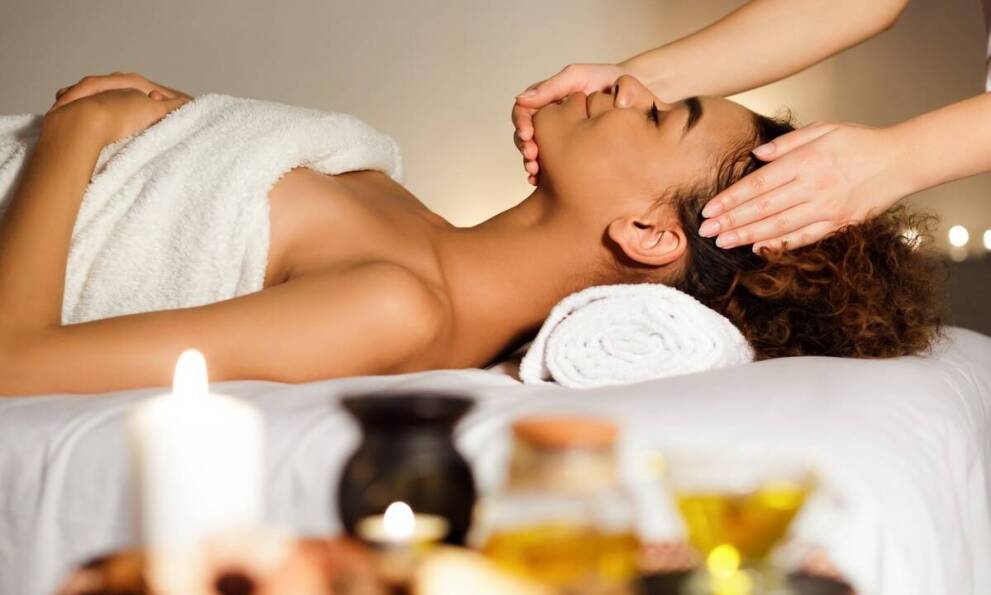 Dlaczego warto wybrać kurs refleksologii stóp w kontekście zdrowia i wellness?