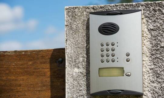 Porady ekspertów dotyczące wyboru wideodomofonów dla firm