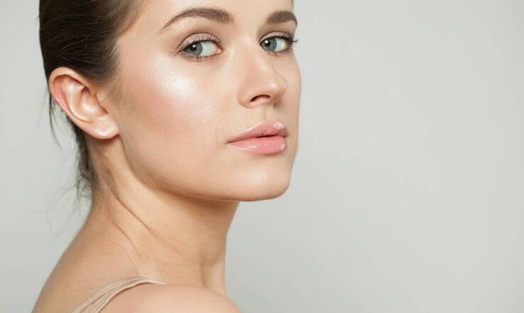 Dlaczego makijaż permanentny to doskonałe rozwiązanie dla aktywnych kobiet?