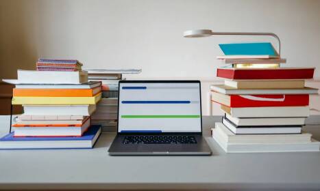 Jak zapewnić spójność terminologiczną w tłumaczeniu stron internetowych?