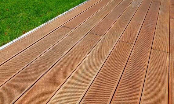 Jak Tartak Lublin zapewnia odpowiednią wilgotność desek tarasowych?