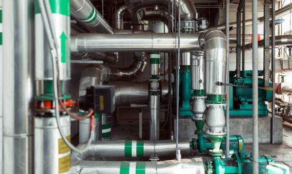 Jakie są zalety zastosowania nowoczesnych materiałów w instalacjach wodno-kanalizacyjnych?