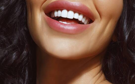 Jak zapobiegać rozchwianiu zębów spowodowanemu chorobami przyzębia?