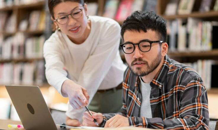 Jak efektywnie przygotować się do egzaminu teoretycznego na prawo jazdy?
