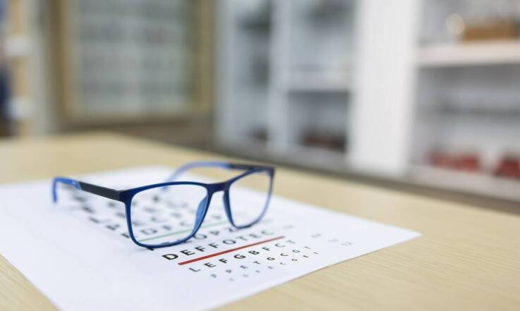 Optyk Częstochowa: jak dbać o swoje okulary na co dzień?