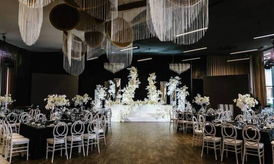 Sala weselna Supraśl: jak dostosować oświetlenie do klimatu przyjęcia?