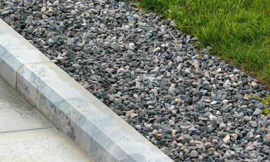 Najważniejsze zalety wyboru parapetów zewnętrznych granitowych dla Twojego domu