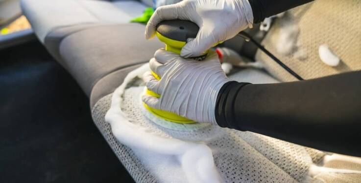 Jakie elementy są najważniejsze w procesie detailingu wnętrza?