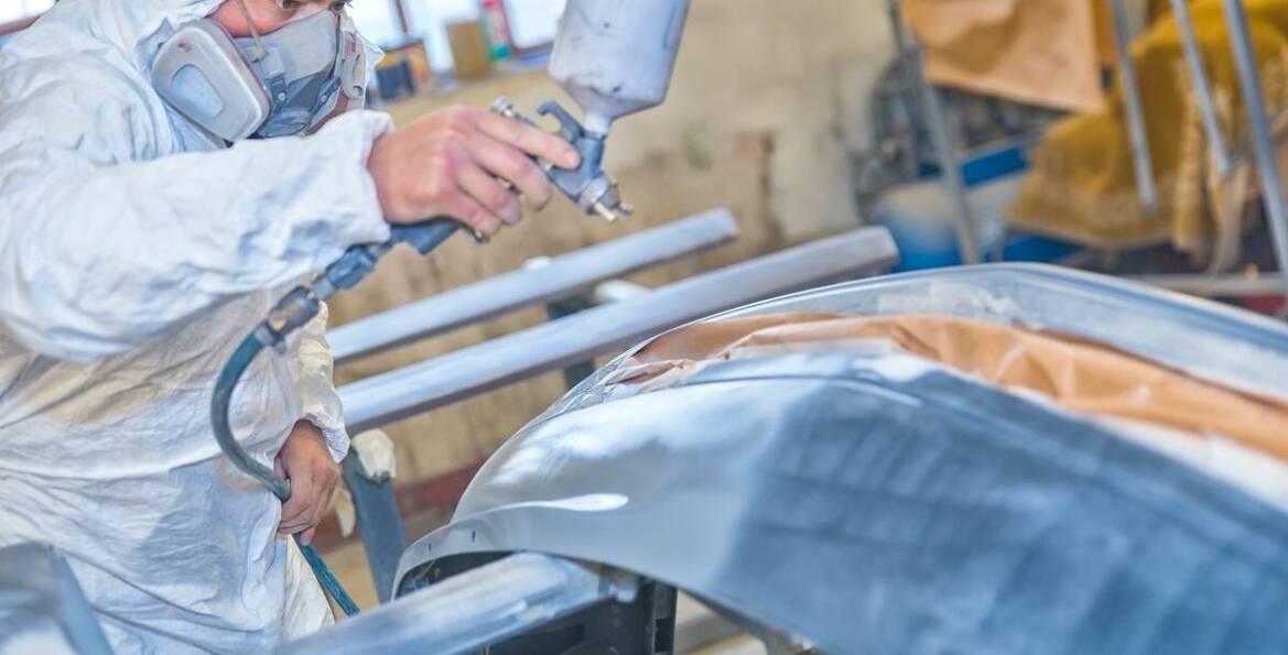 Jakie są najczęstsze błędy podczas naprawy blacharskiej i jak ich unikać?