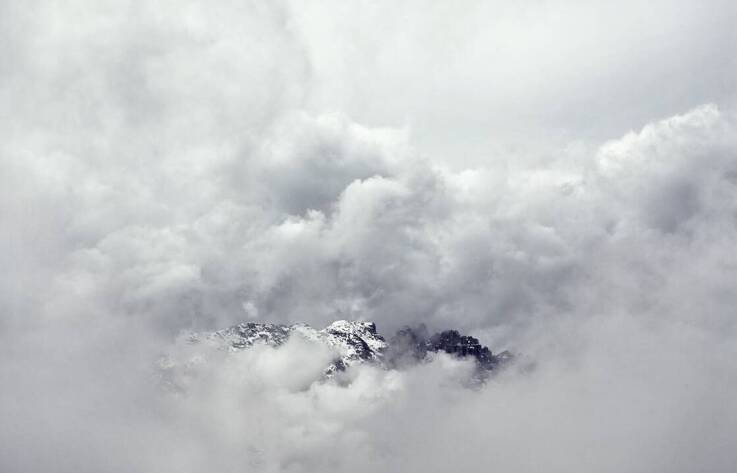 Jakie buty wybrać do wędrówek górskich wiosną?
