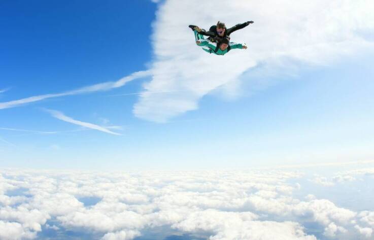 Ile kosztuje skok tandemowy?