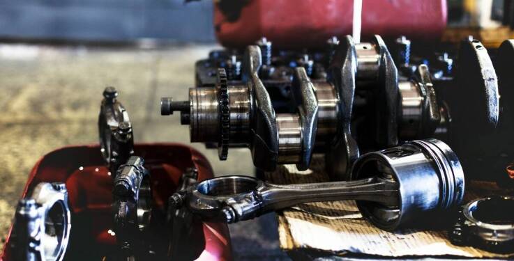 Dlaczego warto skorzystać z usług wyszukiwania i sprowadzania aut zabytkowych?