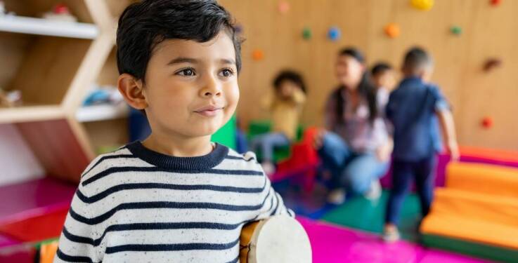 Dlaczego warto postawić na edukację sensoryczną w żłobku?