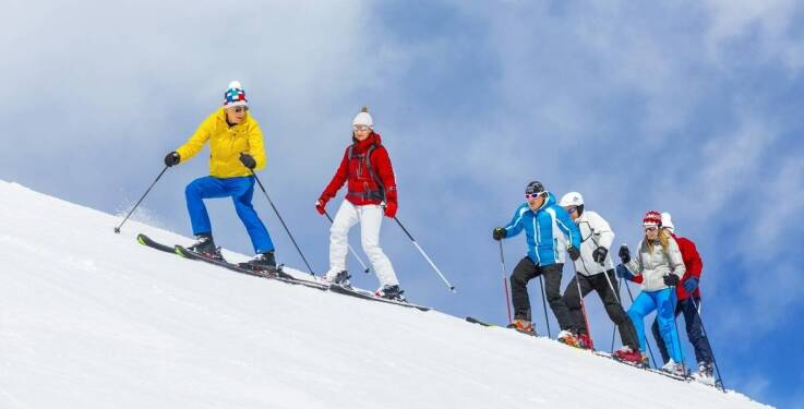 Jak przygotować się do pierwszego obozu snowboardowego dla dzieci?
