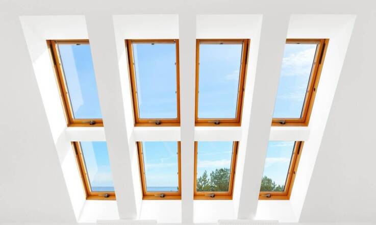 Zalety okien drewnianych – czy warto je wybrać do nowoczesnych wnętrz?