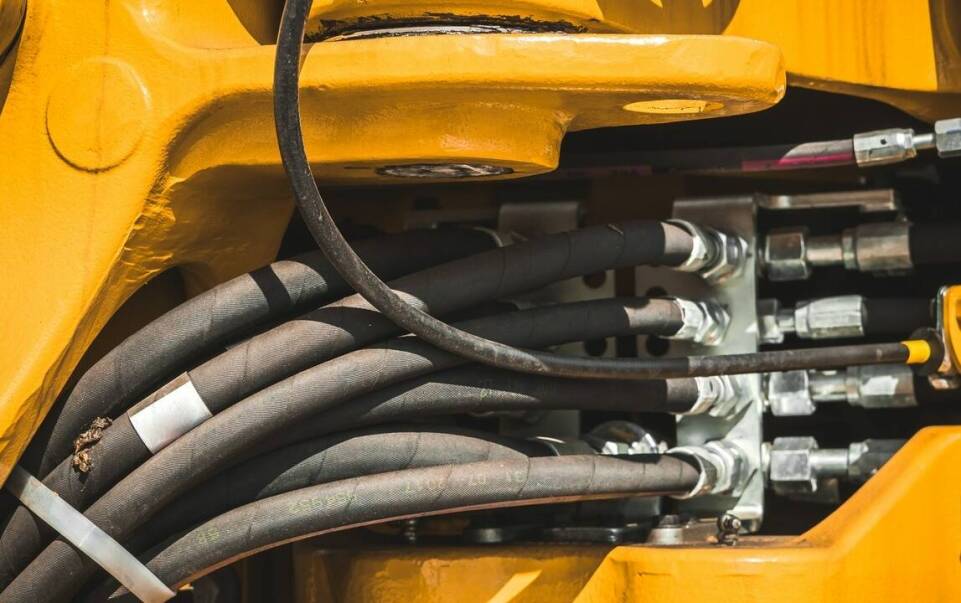 Znaczenie szybkozłącza w systemach hydrauliki siłowej