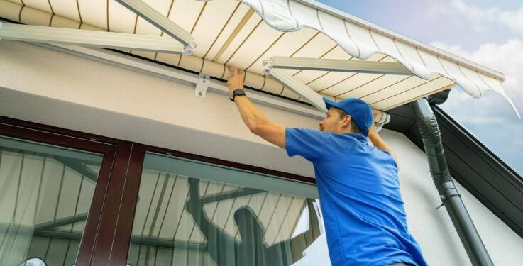 Jakie są różnice między markizami ręcznymi a automatycznymi?