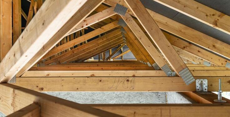 Dlaczego warto wybrać podbitkę dachową odporną na warunki atmosferyczne?