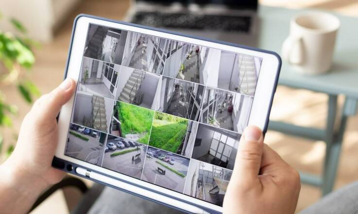 Systemy alarmowe i monitoring – jak poprawiają bezpieczeństwo w firmach?