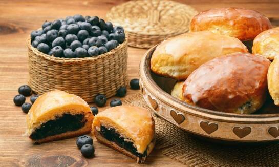 Ceramika bolesławiec: oferta naczyń do zapiekania w sklepach stacjonarnych