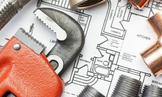 Jak wybrać najlepsze akcesoria do montażu odplywów rynnowych?