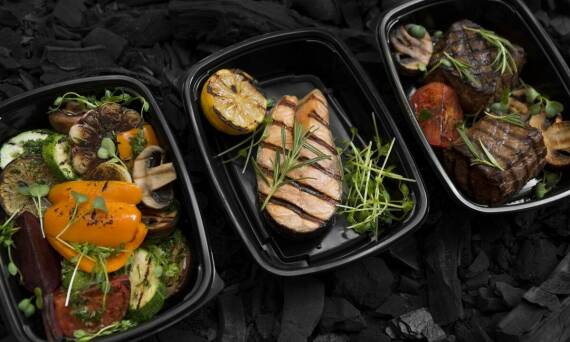 Jak dieta pudełkowa z racibórz catering kontroluje kalorie i makroskładniki?