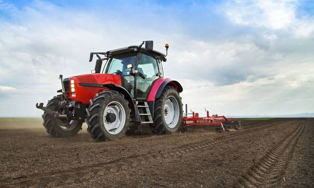Czym się kierować dobierając pług do ciągnika?